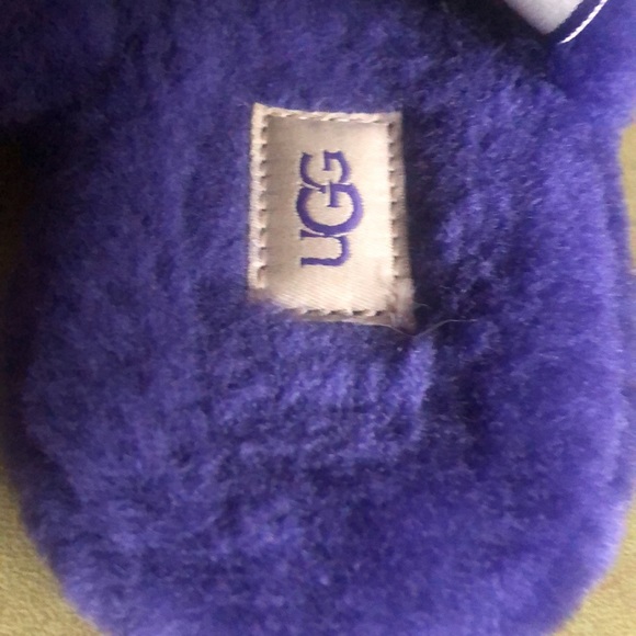 😎 Girls Fluff Yeah UGG slippers - Picture 7 of 12